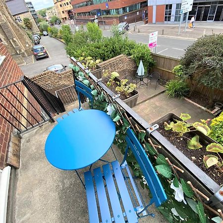 Redhill Town Centre 3 Bed House Near Gatwick Airport, Easy Commute To London Apartment Ngoại thất bức ảnh